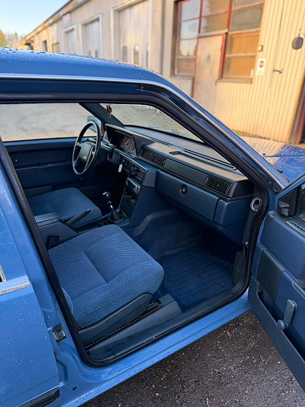 Volvo 740 8 of 11