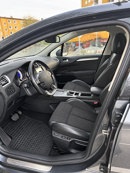 Citroen C4 7 of 16