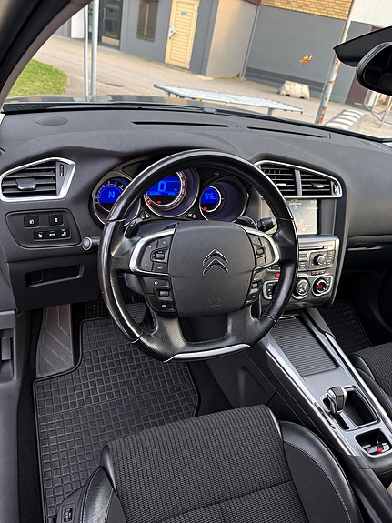Citroen C4 10 of 16