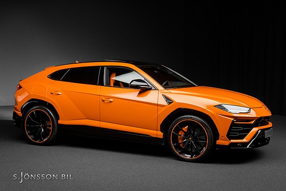Lamborghini Urus 8 of 30