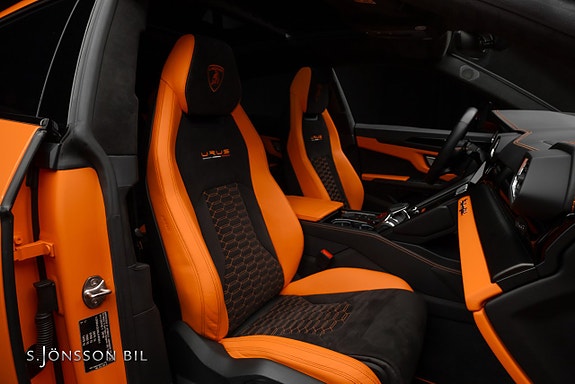 Lamborghini Urus 26 of 30