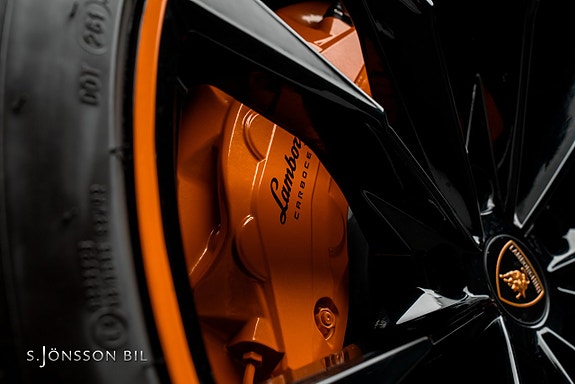 Lamborghini Urus 14 of 30