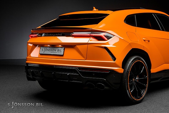Lamborghini Urus 11 of 30