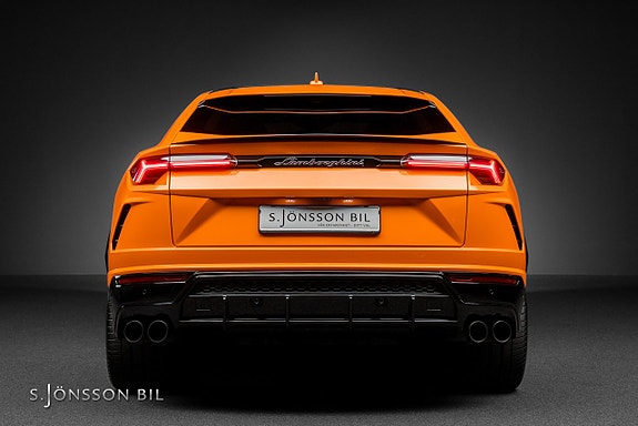 Lamborghini Urus 6 of 30
