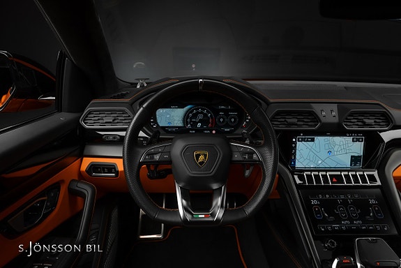 Lamborghini Urus 22 of 30