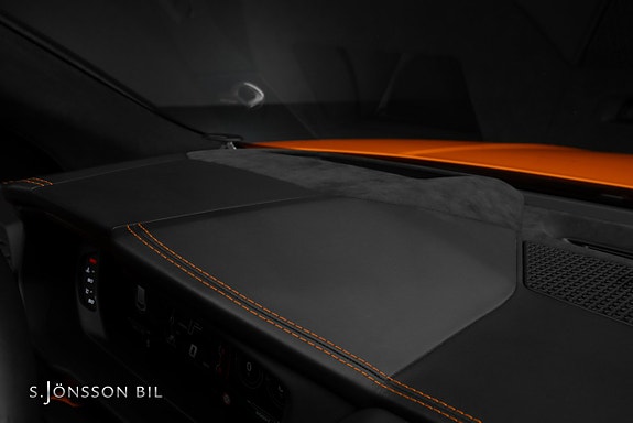Lamborghini Urus 30 of 30
