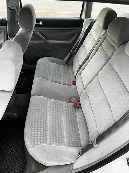 Volkswagen Passat 8 of 9