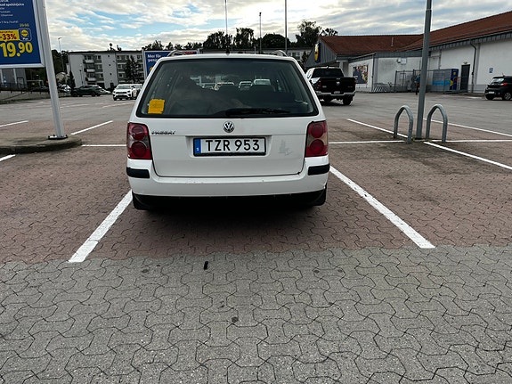 Volkswagen Passat 6 of 9