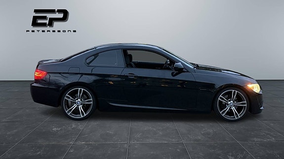BMW 320d 3 of 9