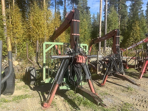 Patruuna Skogsvagn 8ton med 3200 kran 2 of 2