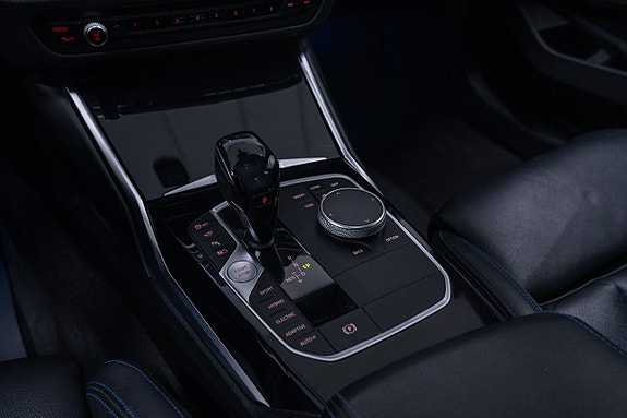 BMW 330e 23 of 28