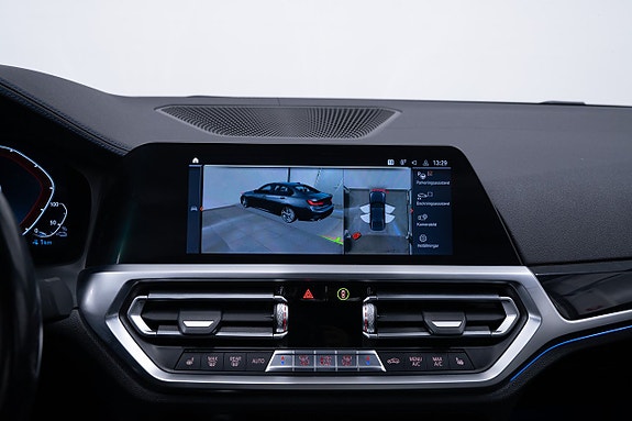 BMW 330e 25 of 28