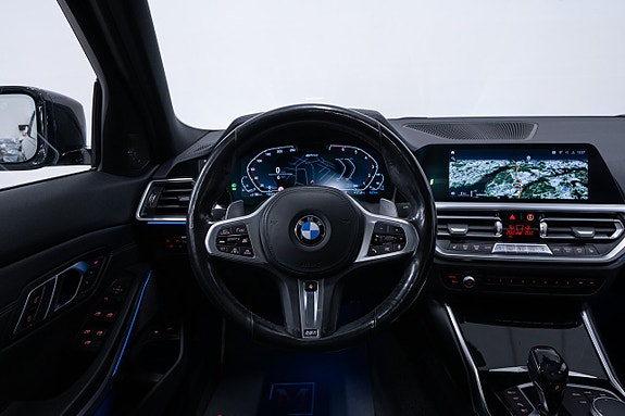 BMW 330e 19 of 28