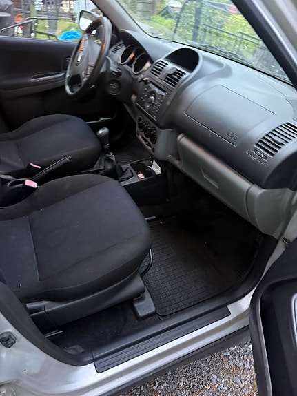 Suzuki Ignis 3 of 5