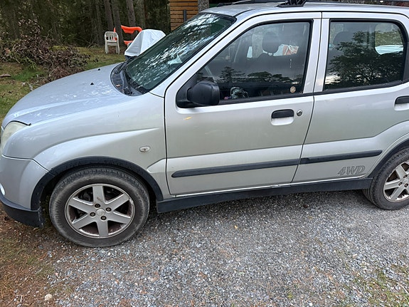 Suzuki Ignis 2 of 5