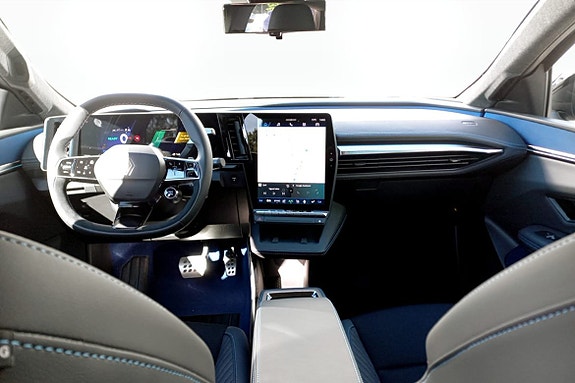 Renault Scenic E-Tech 5 of 14
