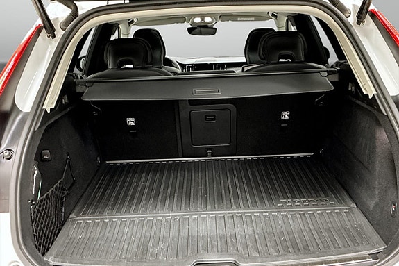 Volvo XC60 9 of 14
