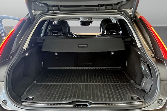 Volvo V90 Cross Country 9 of 9