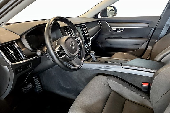 Volvo V90 Cross Country 5 of 9