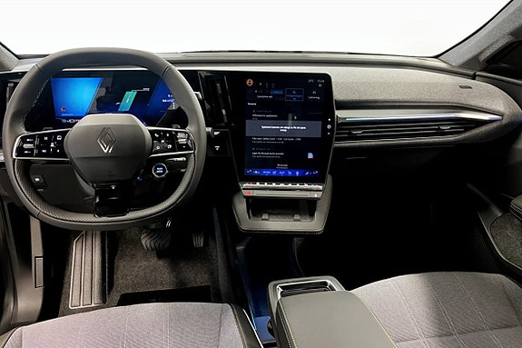 Renault Scenic E-Tech 4 of 9