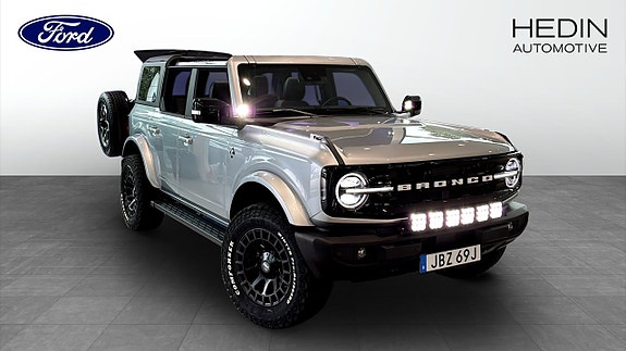Ford Bronco 10 of 12