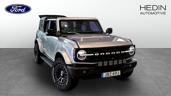 Ford Bronco 11 of 12