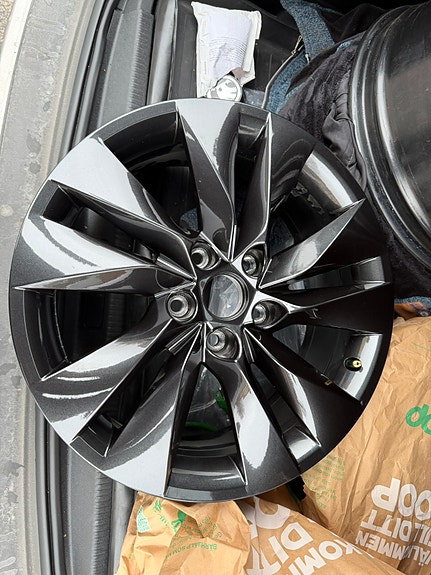 Product image 1 of 3
