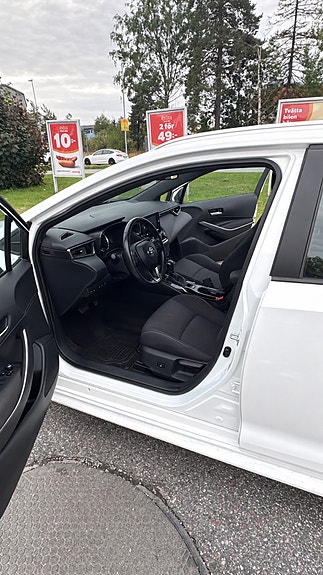 Toyota Corolla 5 of 8