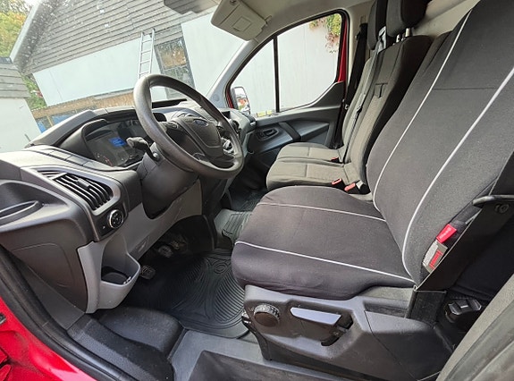 Ford Transit Custom 5 of 8