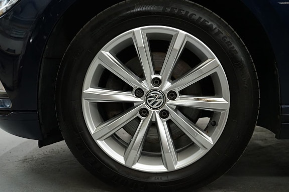 Volkswagen Passat 15 of 15