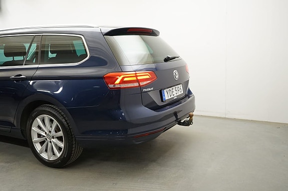 Volkswagen Passat 3 of 15