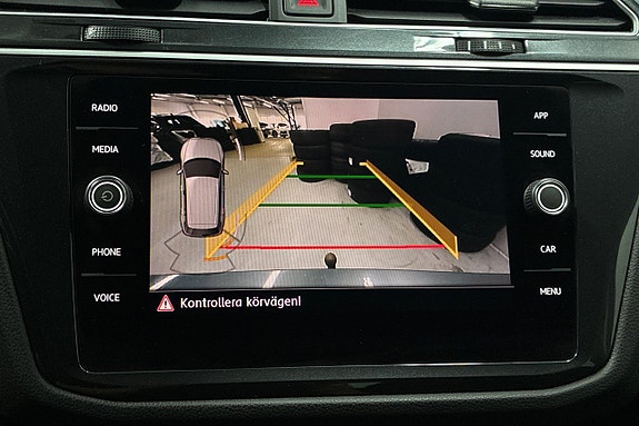 Volkswagen Tiguan 18 of 24
