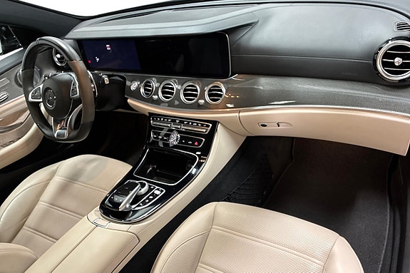 Mercedes-Benz AMG E 63 S 15 of 26