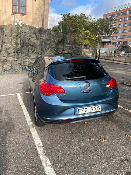 Opel Astra 4 of 15