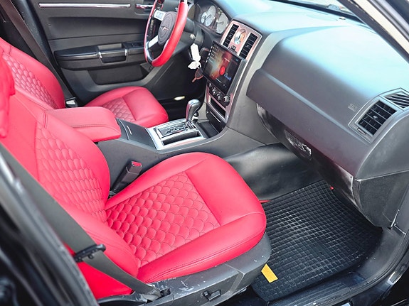Chrysler 300C 19 of 23