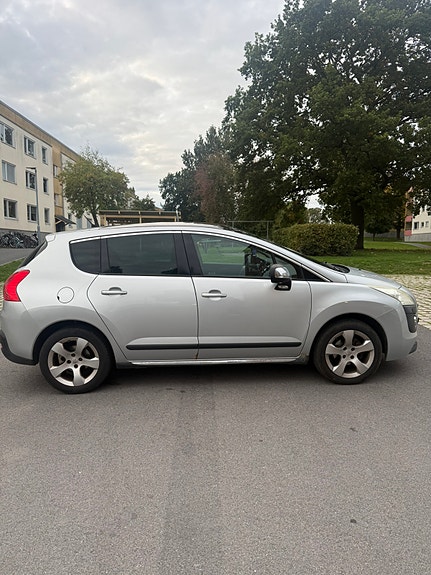 Peugeot 3008 6 of 9
