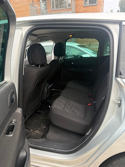 Peugeot 3008 8 of 9