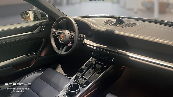 Porsche 911 Carrera S 4 of 17