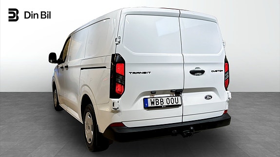 Ford Transit Custom 3 of 19