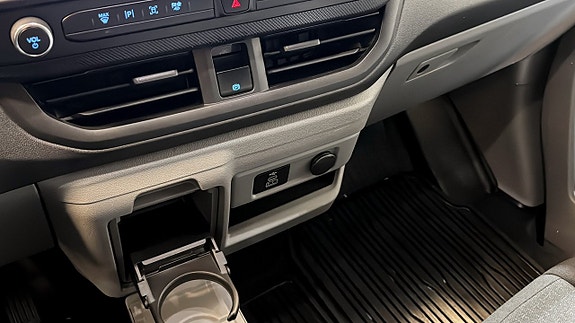 Ford Transit Custom 19 of 19