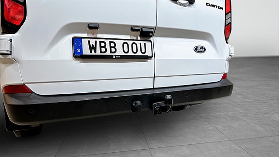 Ford Transit Custom 13 of 19