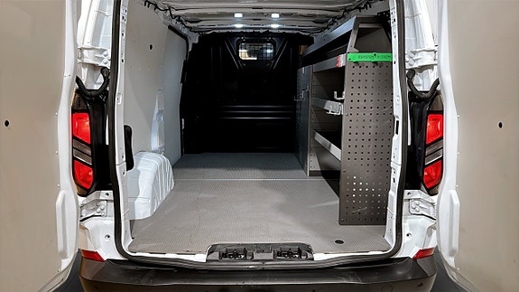 Ford Transit Custom 12 of 19
