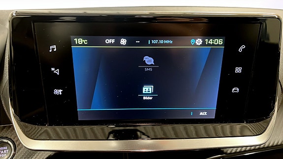 Peugeot e-208 9 of 21