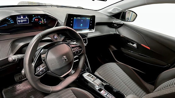 Peugeot e-208 7 of 21