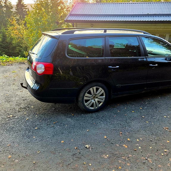 Volkswagen Passat 3 of 15