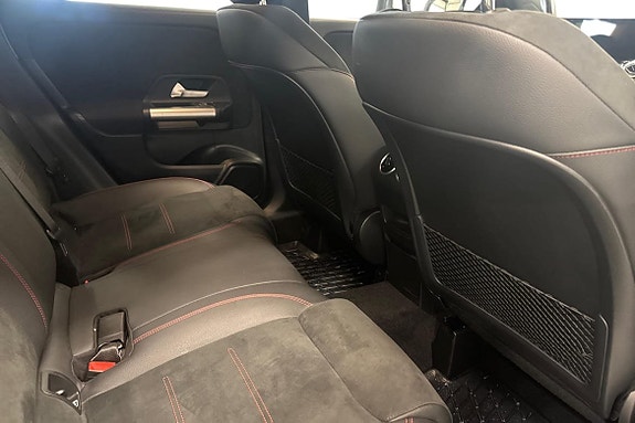 Mercedes-Benz GLA 200 20 of 30