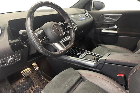 Mercedes-Benz GLA 200 14 of 30