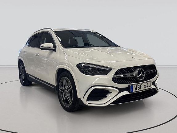 Mercedes-Benz GLA 200 10 of 30