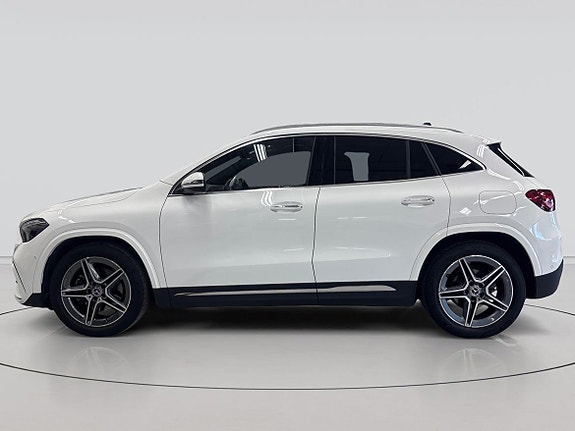 Mercedes-Benz GLA 200 3 of 30