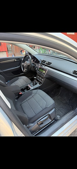 Volkswagen Passat 4 of 6